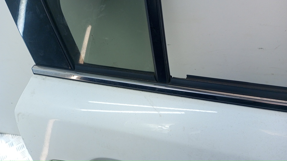 Накладка стекла заднего правого для Mazda 6 (GJ/GL) 2012>